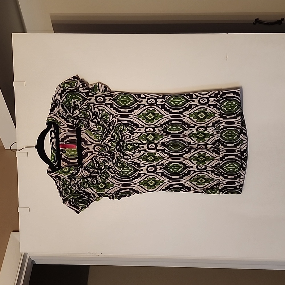 Juniors Dressy Cap Sleeved Shirt, Heart Soul, size medium